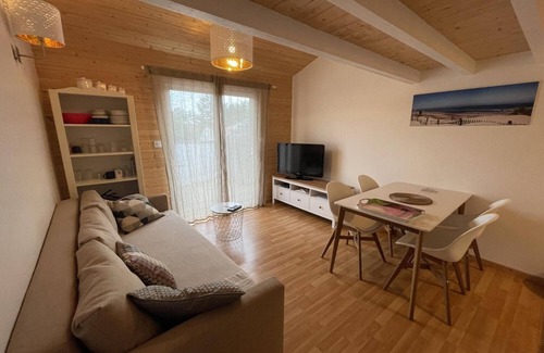 Hourtin-Plage Apartment | La Tomate Surfeuse 2 – Comfortable Apartment in Hourtin, Close to the Beach, 4 People, Ideal for Families