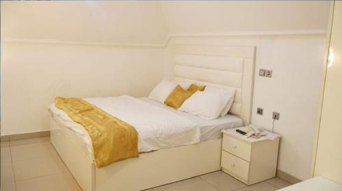 Ota Hotel | La Topik Hotel & Suites