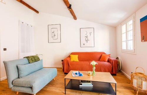 Old Town Apartment | LA TREILLE AP4334 By Riviera Holiday Homes