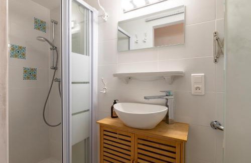Saint-Barthelemy-Grozon House | La Treille