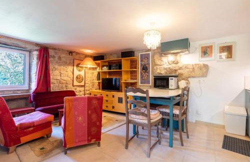 Saint-Barthelemy-Grozon House | La Treille