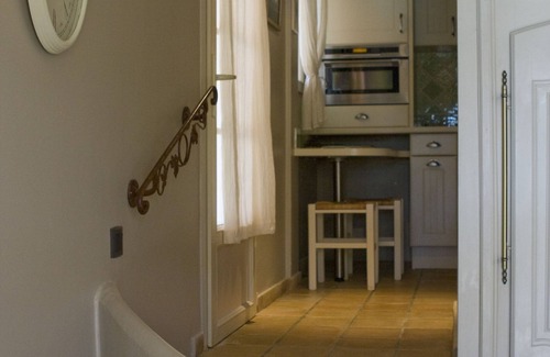 La Cadiere-d'Azur Cottage | La Treille Mas Bouteillans, charm, comfort, calm amid the olive grove