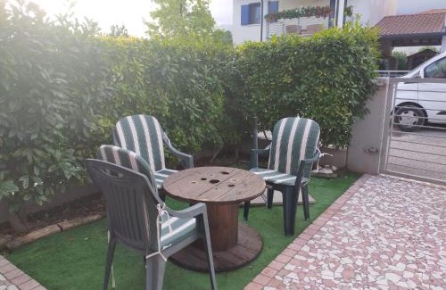 Fontanafredda House | La tua casa meravigliosa con giardino