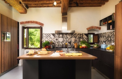 Badiola Villa | La Vecchia Pieve 8, Emma Villas