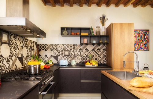 Badiola Villa | La Vecchia Pieve 8, Emma Villas