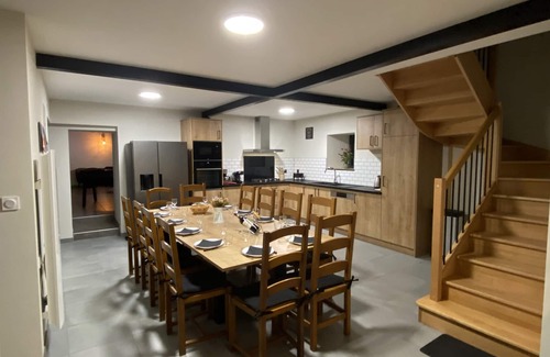 Isigny-le-Buat House | La Venais, Maison de Campagne Avec Billard et Babyfoot