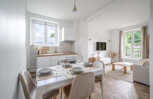 Chantiers Apartment | La Versaillaise Bucolique - Stationnement privatif - Proche Gare Chantiers