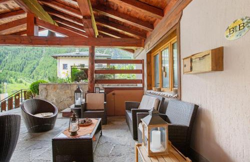 Saint-Leonard House | La Vieille Cloche