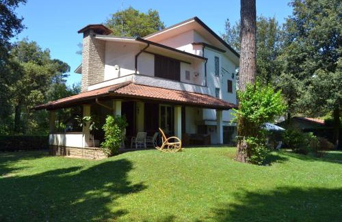 Marina di Pietrasanta House | La Villa al 6