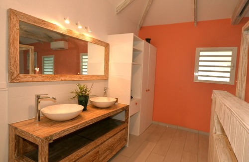La Saline Les Bains House | La Villa De La Plage
