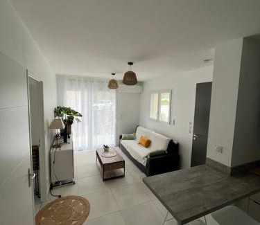 Montelimar Apartment | La villa des Lauriers