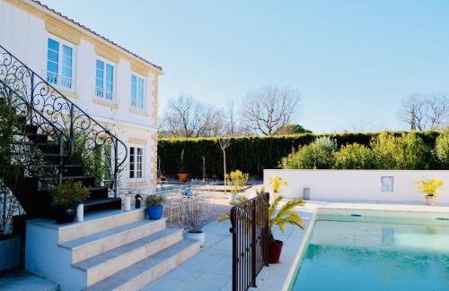 Callian House | La villa du Bau Reddoun ,piscine ,jardin , jolie vue sur Callian, calme et serenite