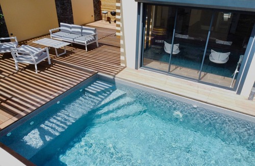 Destrellan Villa | La Villa Jasmin Heated pool Jacuzzi