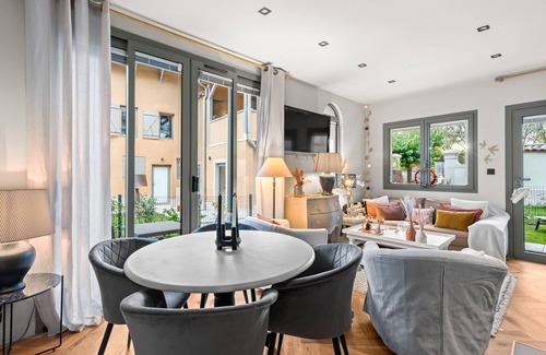 Les Serres - Vivier Apartment | La Villa Serenna - Appt avec jardin, 15 mn de Lyon
