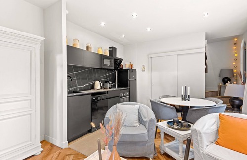 Les Serres - Vivier Apartment | La Villa Serenna - Appt avec jardin, 15 mn de Lyon