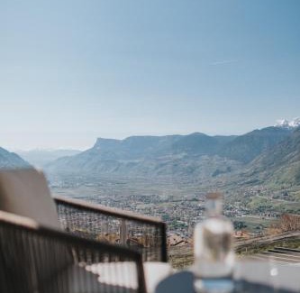 Tirolo Bed & Breakfast | La Vista Panoramic Hideaway - Adults only