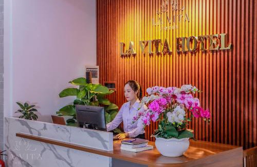 Bau Bang Hotel | La Vita Hotel