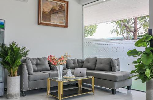 Bau Bang Hotel | La Vita Hotel