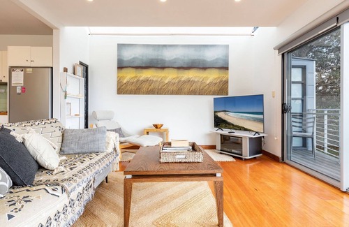 Boomerang Beach House | Laaqua - Pacific Palms Holidays