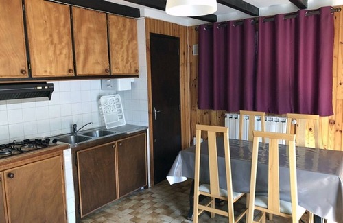 Durfort Apartment | Lac de St Ferréol, pleasant garden level with access to swimming pool