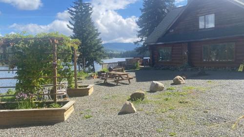 Bridge Lake Cabin | Lac Des Roches Resort