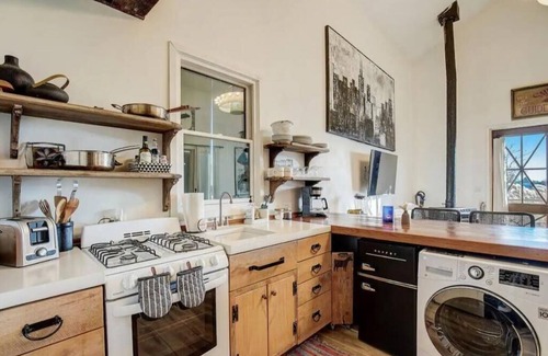 Village of Germantown House | Lace & Woods Farm "Hammer Hideaway"