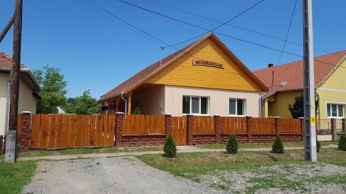 Tiszaorveny House | Ladik Vendégház