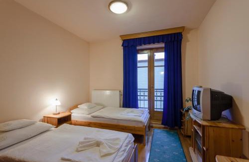 Kaposvar Bed & Breakfast | Laetitia Panzió