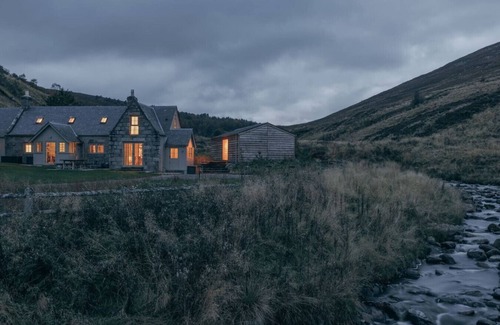 Ballater House | Laggan cottage where art and nature meet