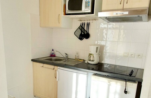 Lagord Apartment | Lagord apartment with swimming pool 5min from La Rochelle beaches and town center