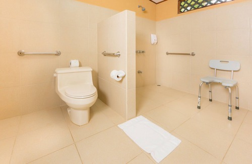 Tortuguero Cabin | Laguna Lodge Full Board