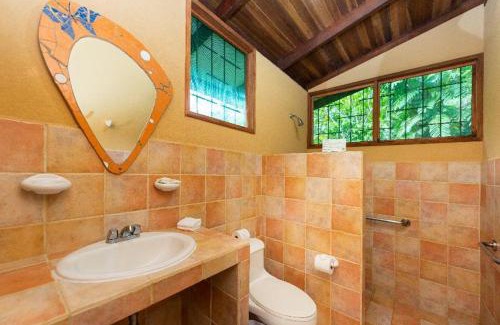 Tortuguero Cabin | Laguna Lodge Full Board