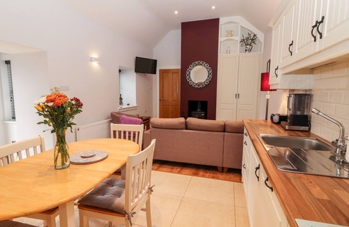 Killorglin Cottage | LAHARN COTTAGE, family friendly in Killorglin, County Kerry