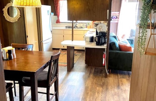 Hilo House | Laidback Island Living Close to Beach & Shopping