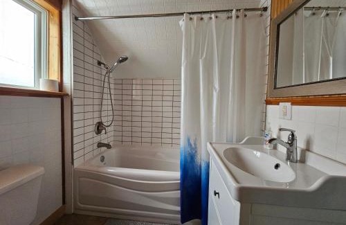 Cap-Saint-Ignace Ski Chalet | Lair du large, au bord du St-Laurent, SPA, Billard
