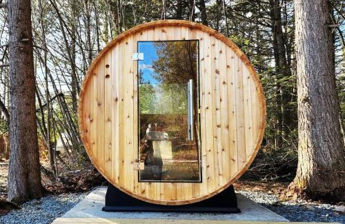 Loch Sheldrake House | Lake Access! Catskill Cozy Home- Hot-Tub, Sauna