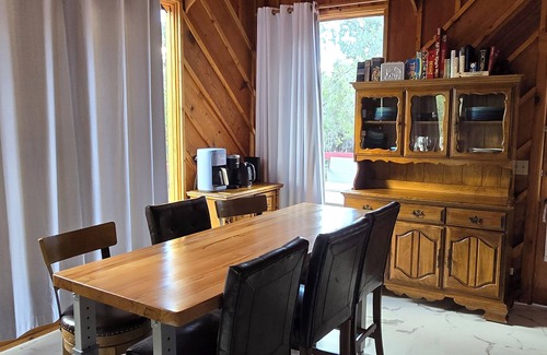 Payson Cabin | Lake access, Quiet, Family and pet friendly