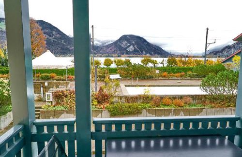 Darligen Apartment | Lake apartment by Interlaken