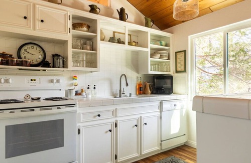Lake Arrowhead House | Lake Arrowhead Private Beach Four Minute Walk Away