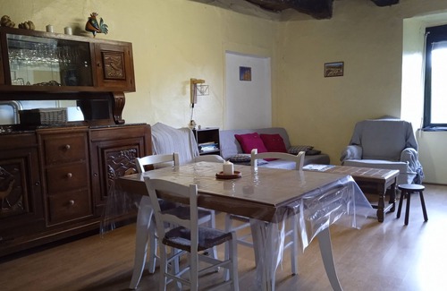 Pont-de-Salars Other | Lake, beach, countryside.Family-friendly.Heart of Aveyron.Farmhouse.Dogs welcome.