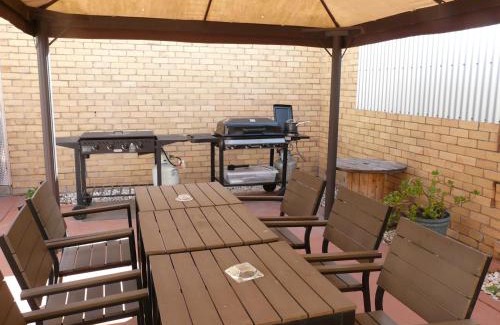 Lake Bolac Hotel | Lake Bolac Motel