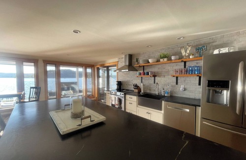 Bomoseen House | Lake Bomoseen, Vermont 4 bedroom upscale house near ski areas