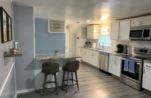 West Irondequoit House | Lake breeze - Blissful Lakeshore hideaway w/private beach access-great sunsets