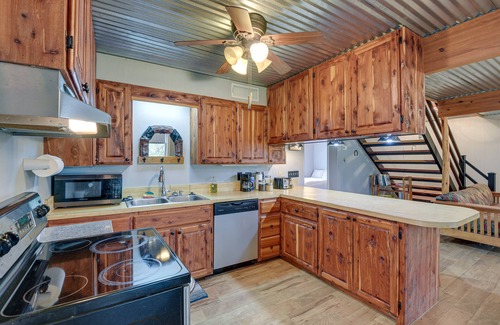 Brownwood House | Lake Brownwood Home w/Private Boat Dock!