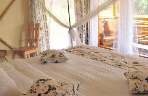 Kabale Cabin | Lake Bunyonyi Rock Resort