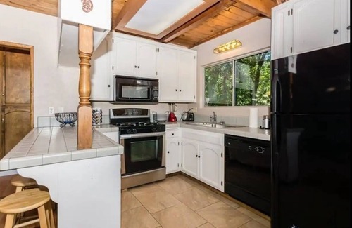 Cedar Glen House | Lake cabin w/big pines close to lake and village