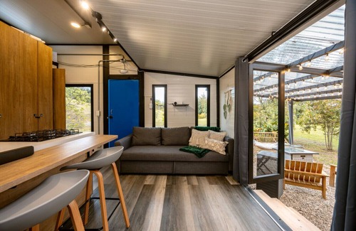 Rionegro Cabin | Lake Cabin w/Hot Tub & Cinema