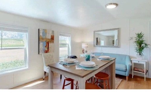 Manson Condo | Lake Chelan/Manson Vineyard Cottage Views