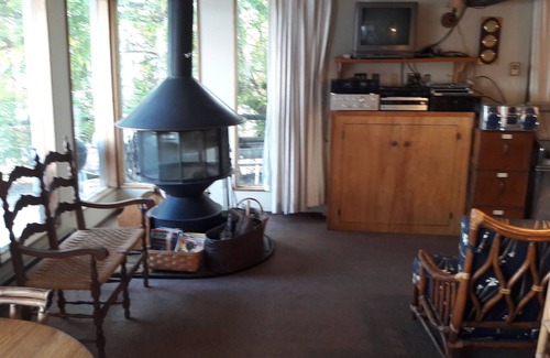Manson House | Lake Chelan Private Waterfront Home, Exclusive Docks & Moorage. Pets Welcome.