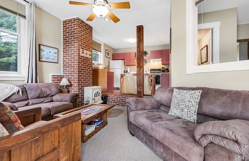 Bryant Pond Condo | Lake Christopher Condominium